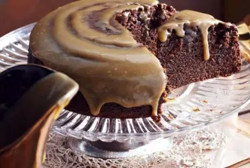 Découvrez la recette du cake de nappé de chocolat avec Délices et Gourmandises